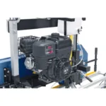 Scie à grumes thermique Bernardo BBS650-B Vue du moteur à essence à gauche