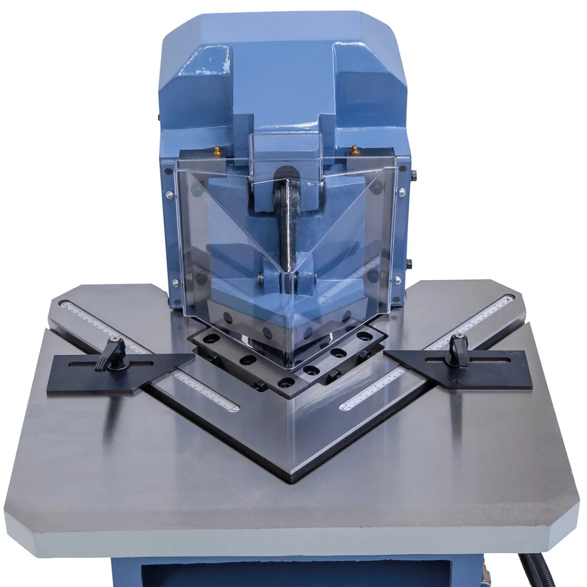Encocheuse grugeuse pneumatique Bernardo AK 130 PT 05