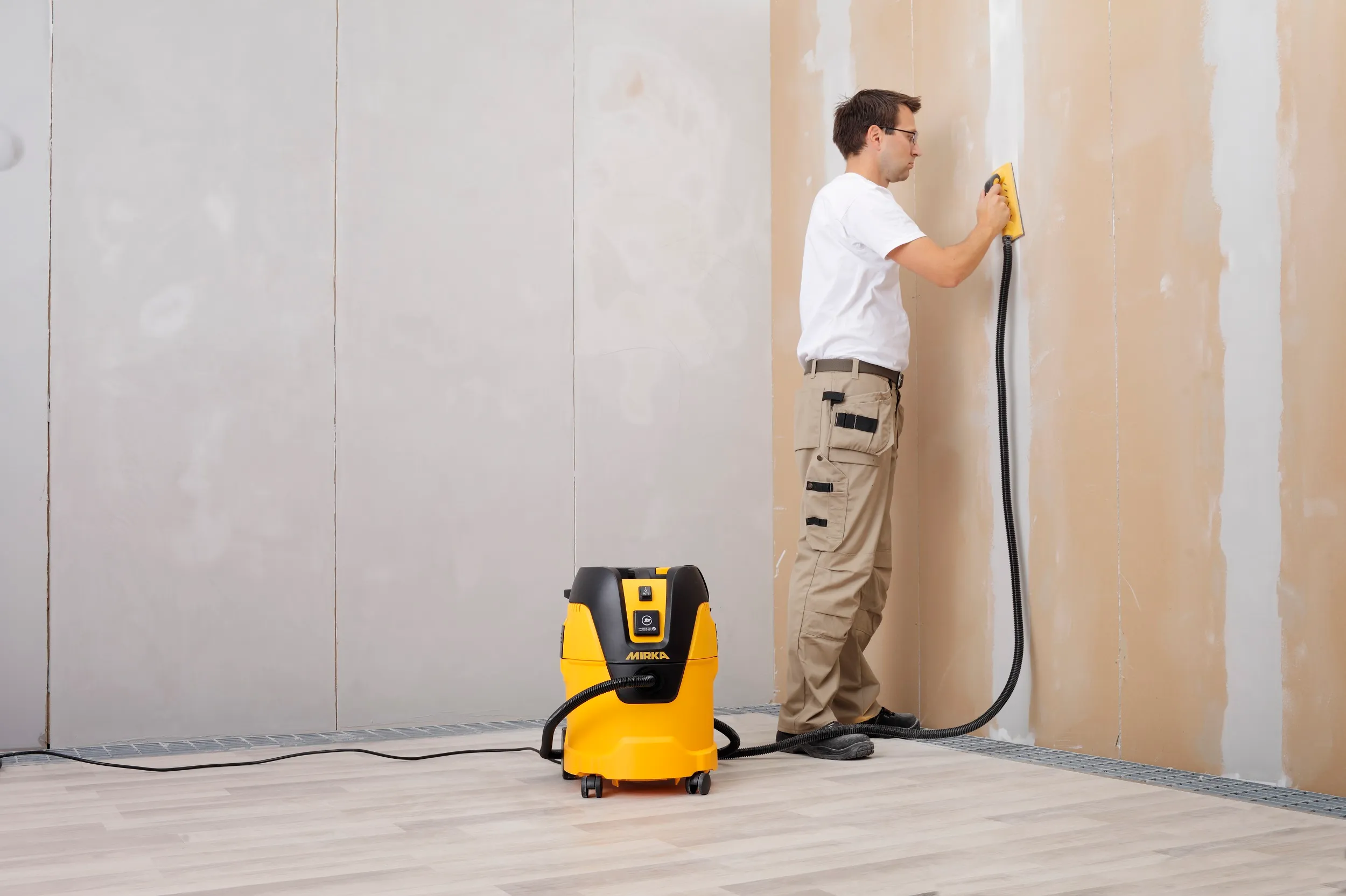 Aspirateur professionnel compact Mirka 1025 sans tuyau