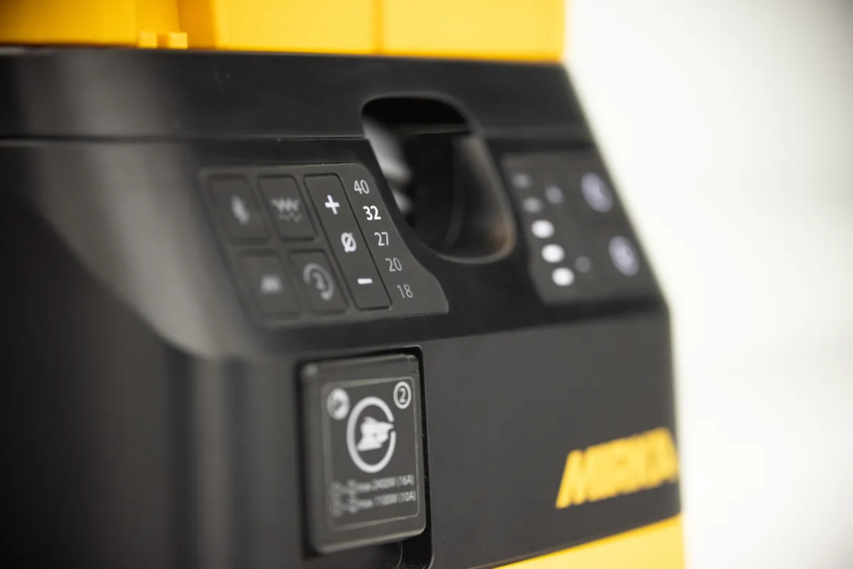 Aspirateur professionnel compact Mirka DEXOS 1217 AFC