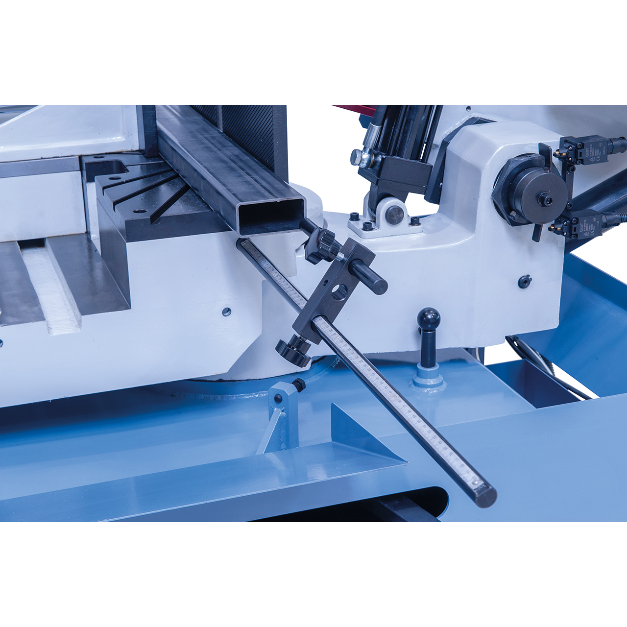 Scie à ruban double onglet semi-automatique Bernardo DGS 460 HV 16